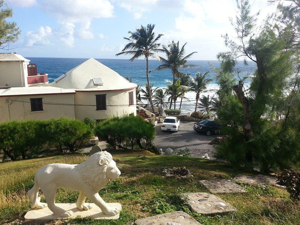 Round House Hotel Bathsheba Bagian luar foto