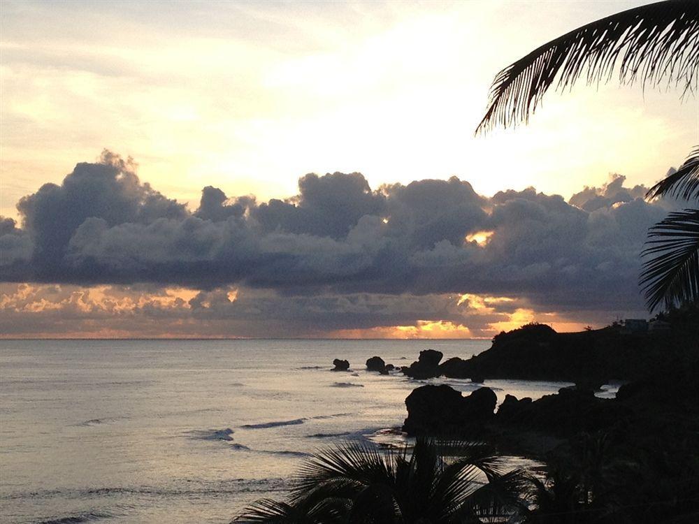 Round House Hotel Bathsheba Bagian luar foto