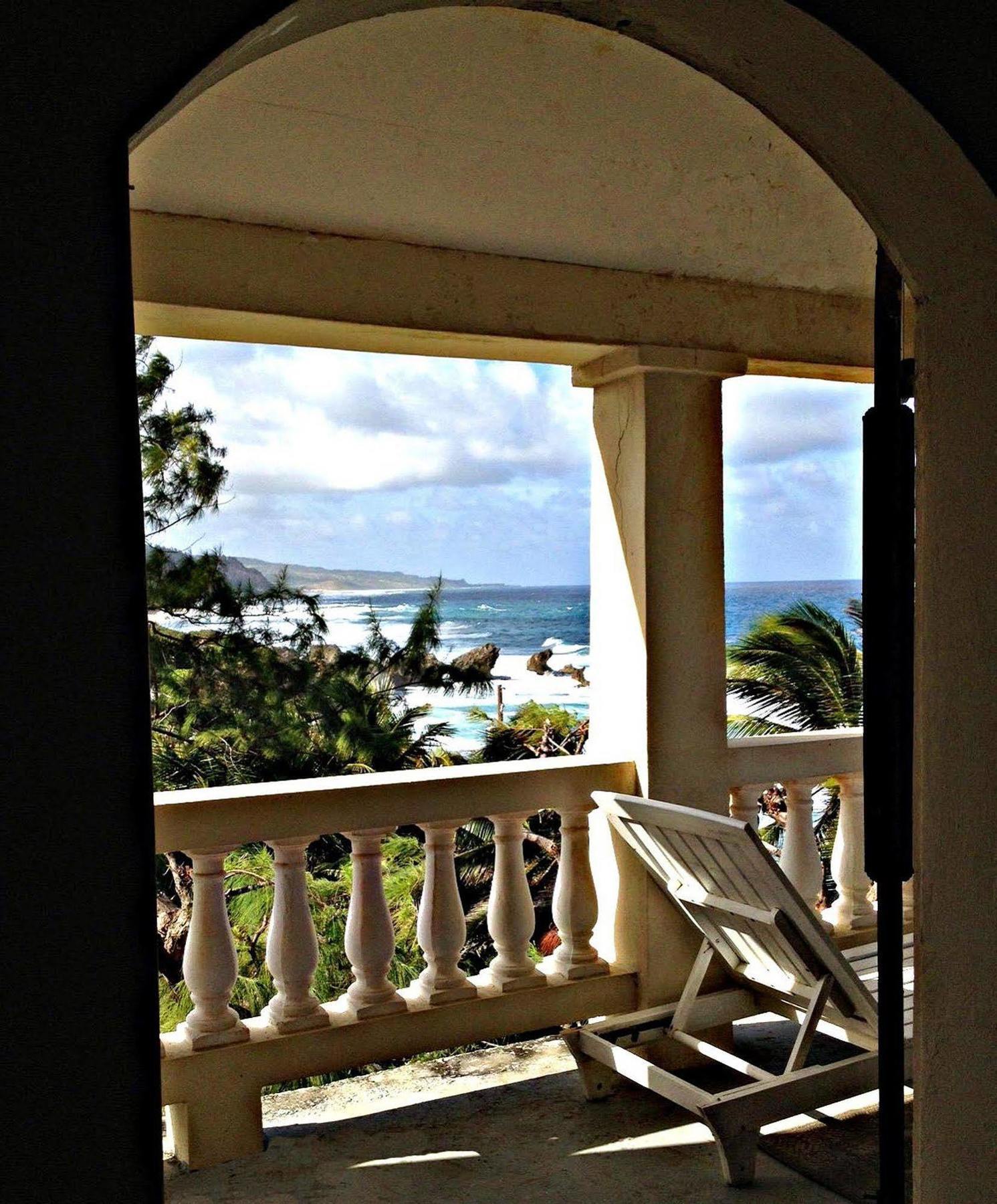 Round House Hotel Bathsheba Bagian luar foto