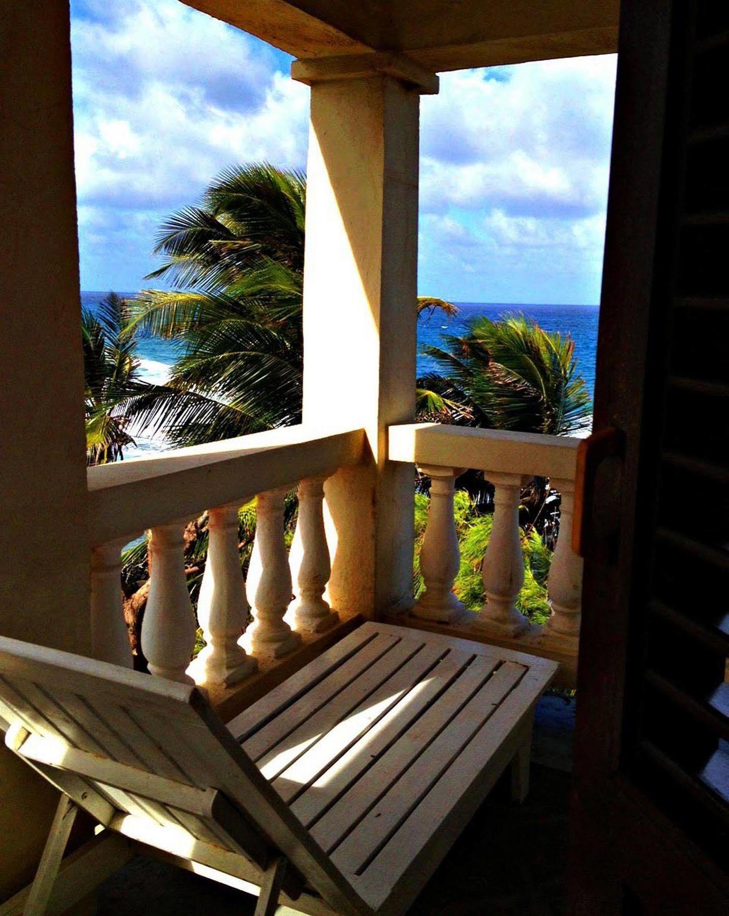 Round House Hotel Bathsheba Bagian luar foto